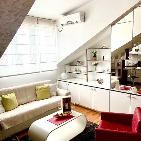 Triangle City Apartment 1 Belgrado Exterior foto